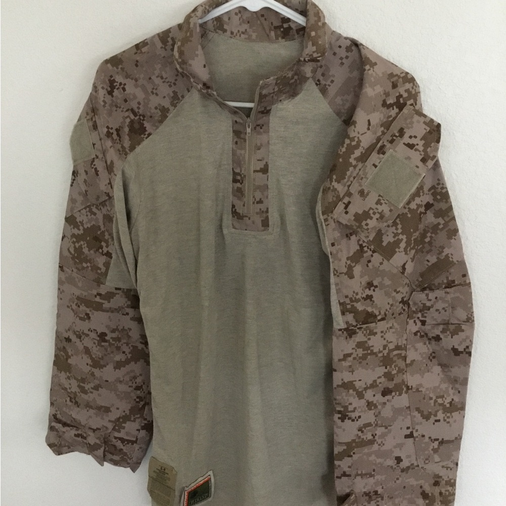Marine Corps desert Marpat frog combat shirt size small regular